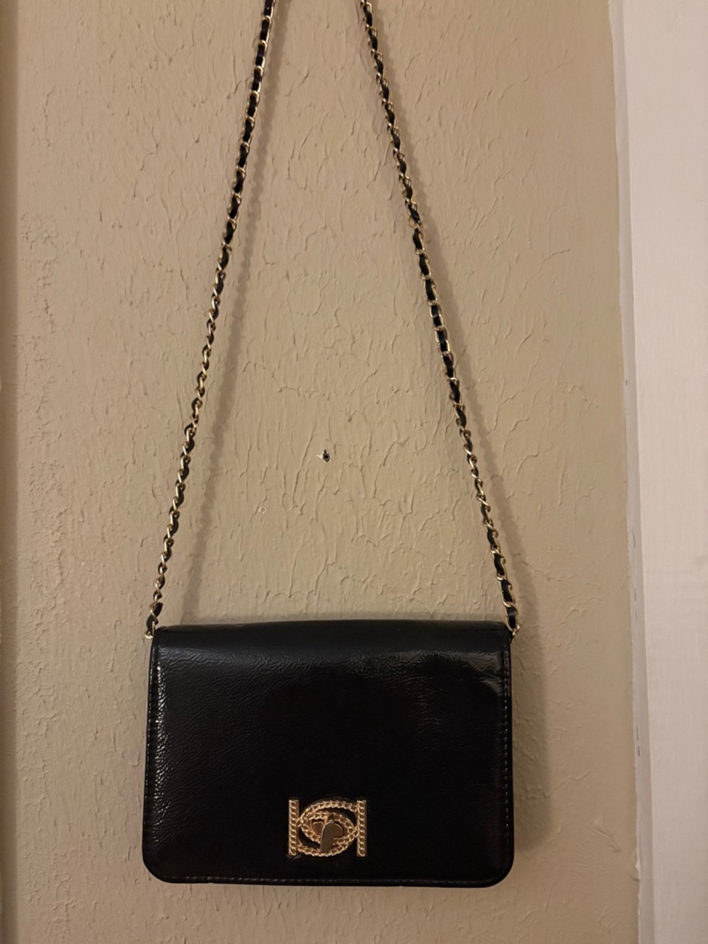 Classic Black Chain Shoulder Bag - Women